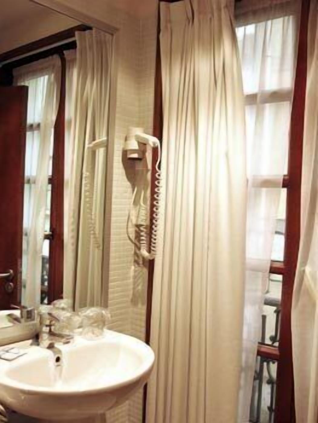 La Plaza I Hotel ลูอันโก ภายนอก รูปภาพ